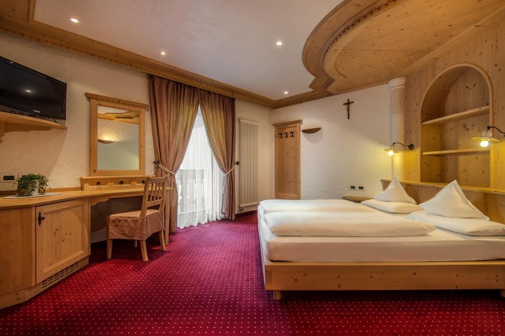 Hotel Gran Ciasa Colfosco Esterno foto